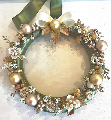 Large 11” Green and White Gold Wreath